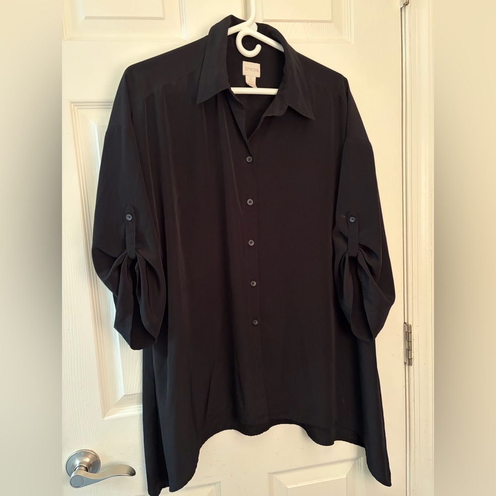 Chico's size 2 Black button down 3/4 Top.